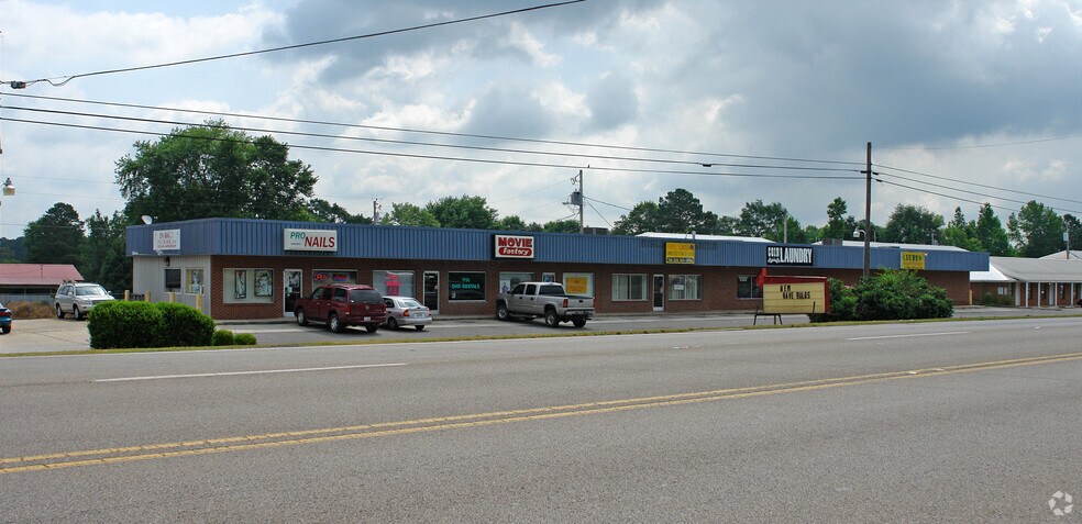 914-924 Main St NE, Hanceville, AL for sale - Primary Photo - Image 1 of 1