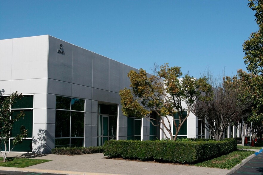 1 Jenner, Irvine, CA for lease - Building Photo - Image 3 of 10
