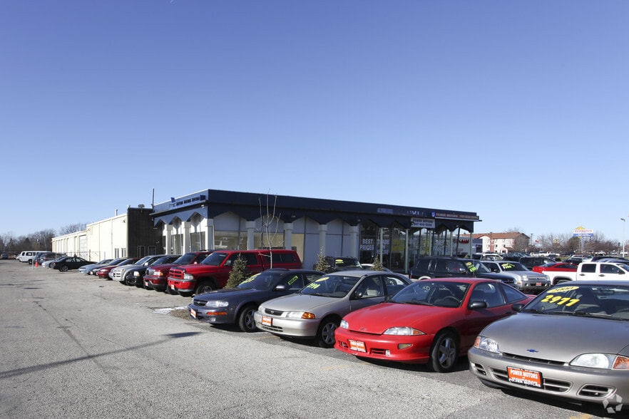 550 N Greenbay Rd, Waukegan, IL 60085