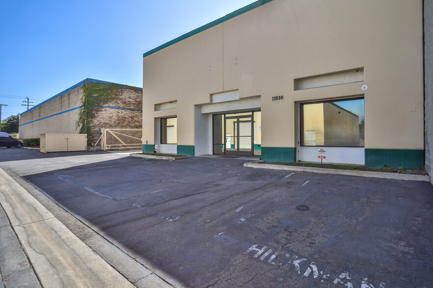 11930 Goldring Rd, Arcadia, CA for sale - Building Photo - Image 1 of 21