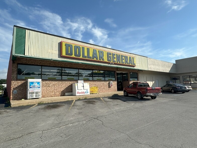 6923 Middle Valley Rd, Hixson, TN for sale - Building Photo - Image 2 of 4