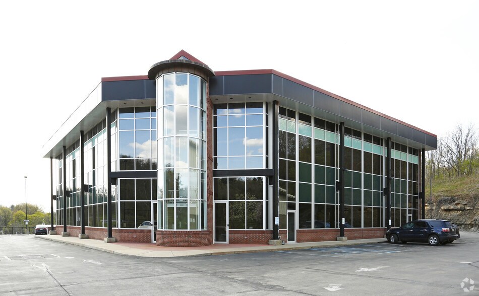 8085 Saltsburg Rd, Plum, PA 15239