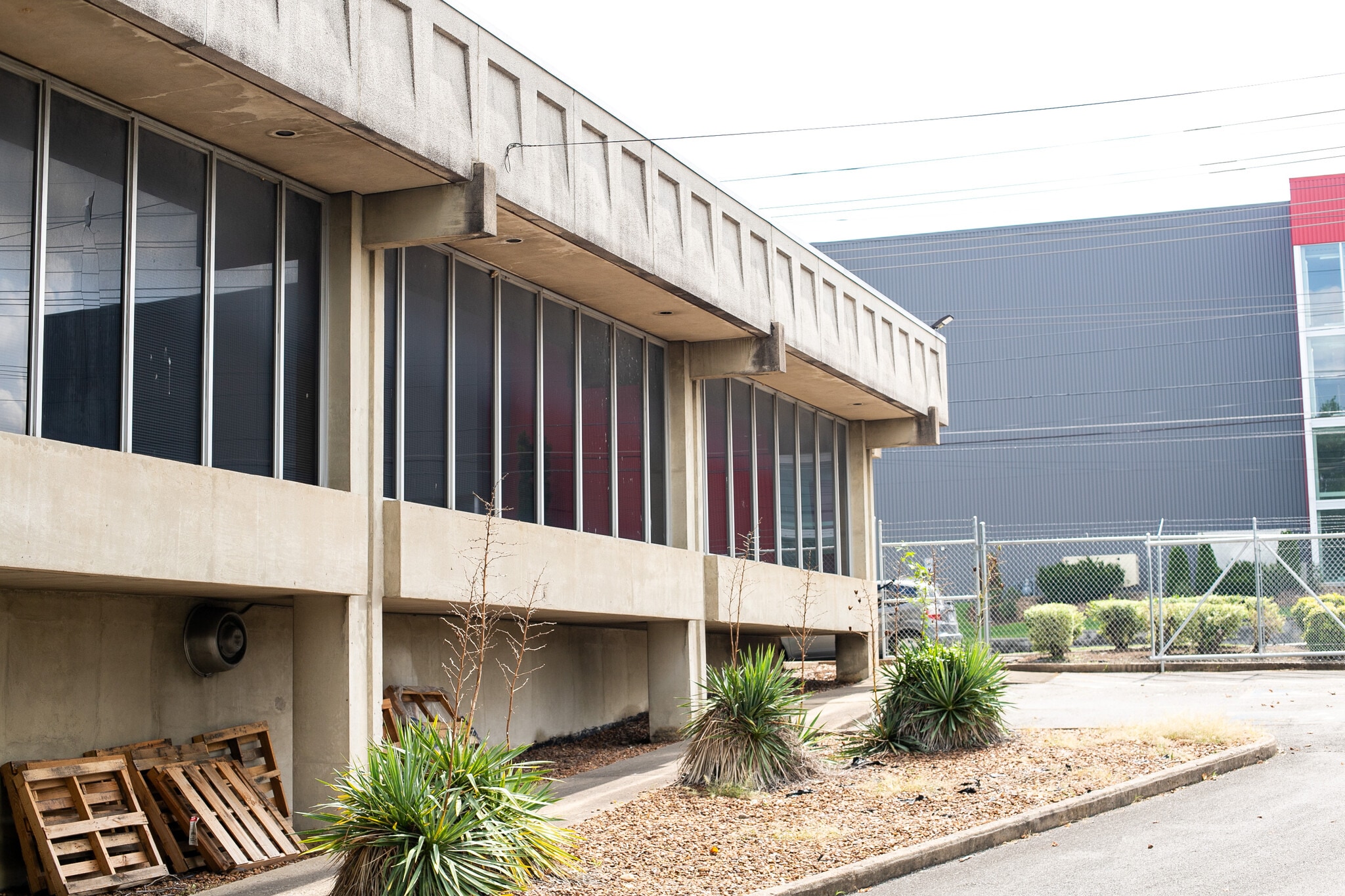 505-515 Fesslers Ln, Nashville, TN for lease Building Photo- Image 1 of 6