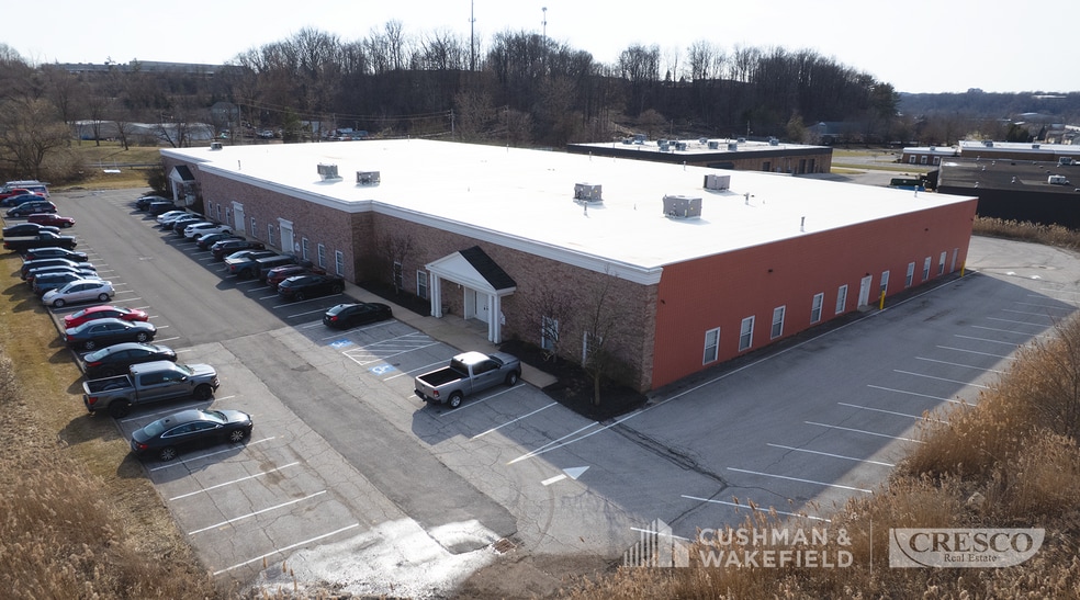 10221 Sweet Valley Dr, Valley View, OH for lease - Building Photo - Image 2 of 7