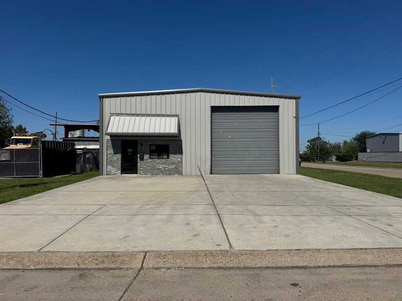 2 W 23rd St, Kenner, LA for sale - Building Photo - Image 1 of 7