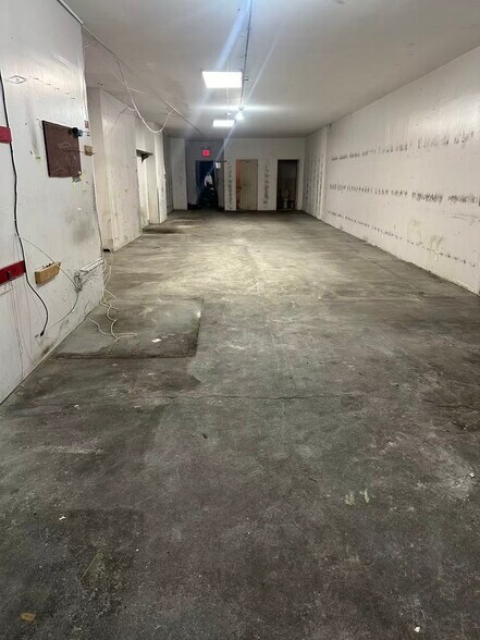 1478 Broadway, Brooklyn, NY for lease - Building Photo - Image 3 of 10