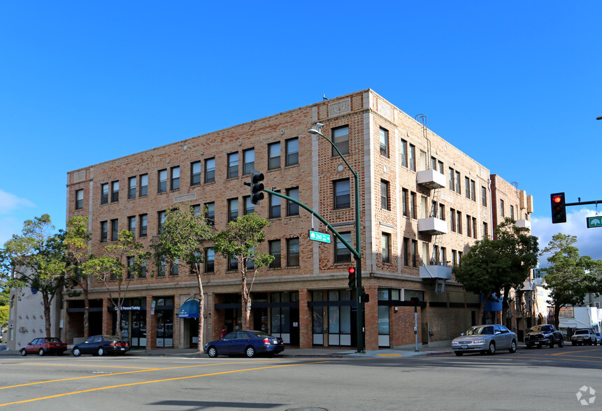 130-146 E 12th St, Oakland, CA for lease - Primary Photo - Image 1 of 10