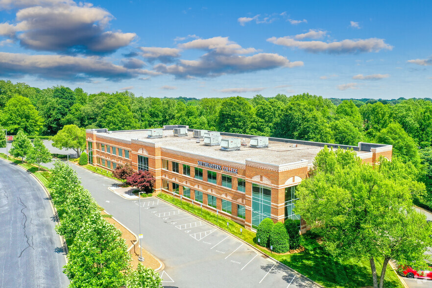 207 Regency Executive Park Dr, Charlotte, NC for lease - Aerial - Image 2 of 4