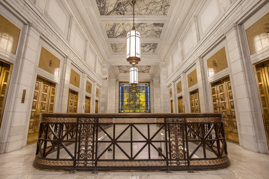 437 Grant St, Pittsburgh, PA for lease - Interior Photo - Image 3 of 24