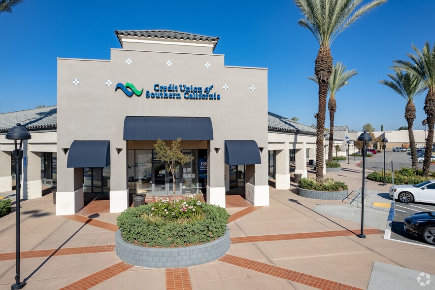 1318-1460 N Azusa Ave, Covina, CA for lease - Building Photo - Image 2 of 21