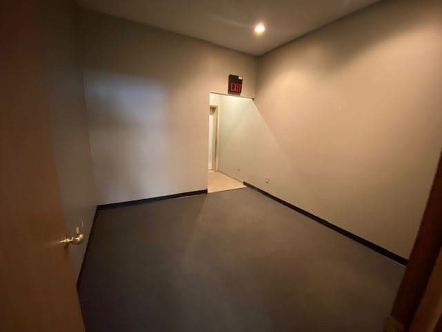 207-221 W Michigan Ave, Paw Paw, MI for lease - Building Photo - Image 3 of 7