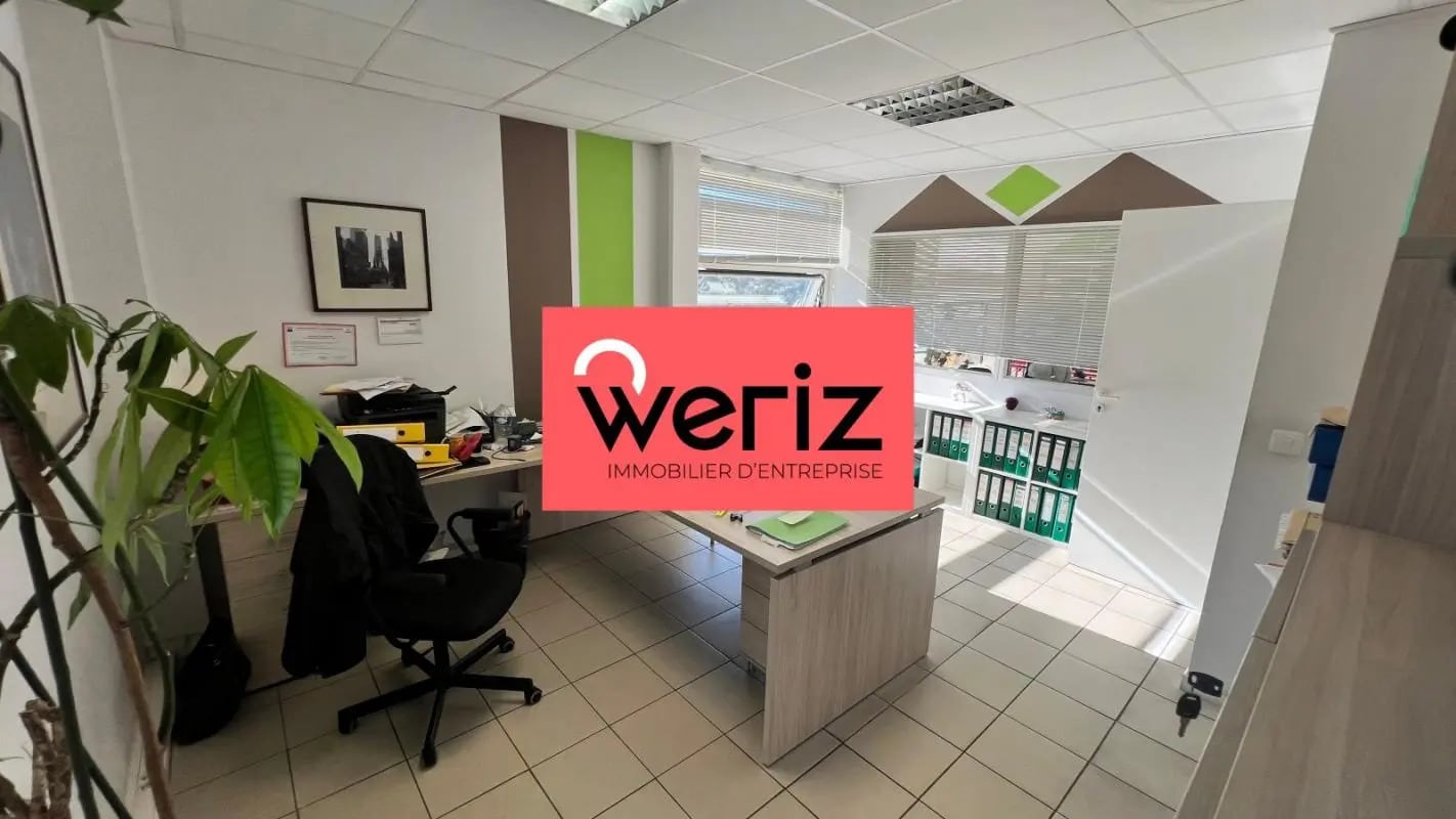 Office in Marseille for lease Interior Photo- Image 1 of 13