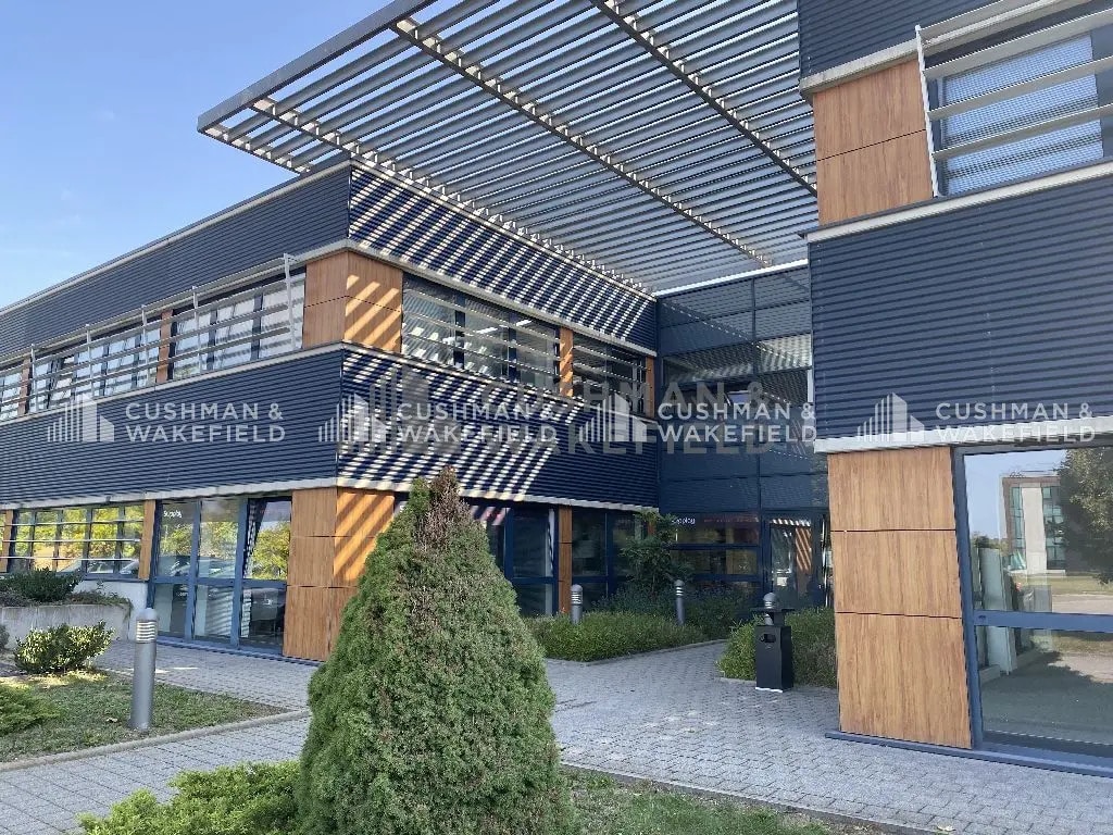 Office in Schiltigheim for lease Building Photo- Image 1 of 13