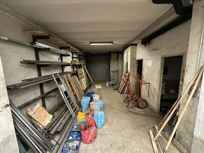 Flex in Maisons-Alfort for sale - Interior Photo - Image 2 of 5