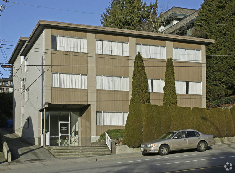 5353 Hastings St, Burnaby, BC for sale - Primary Photo - Image 1 of 6