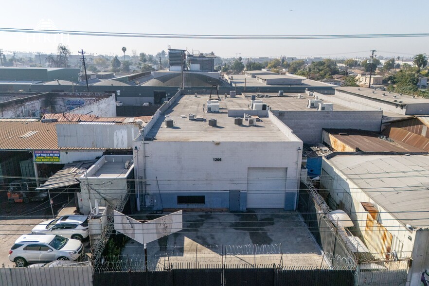 1206 E Slauson Ave, Los Angeles, CA 90011 - Industrial for Sale | LoopNet