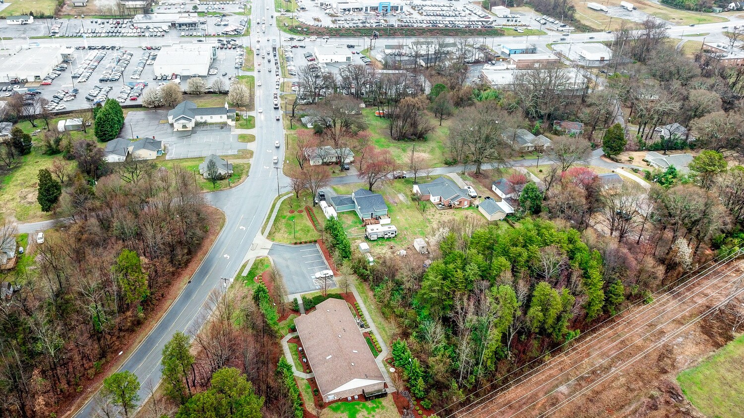 202 Belt Dr, Gastonia, NC 28056