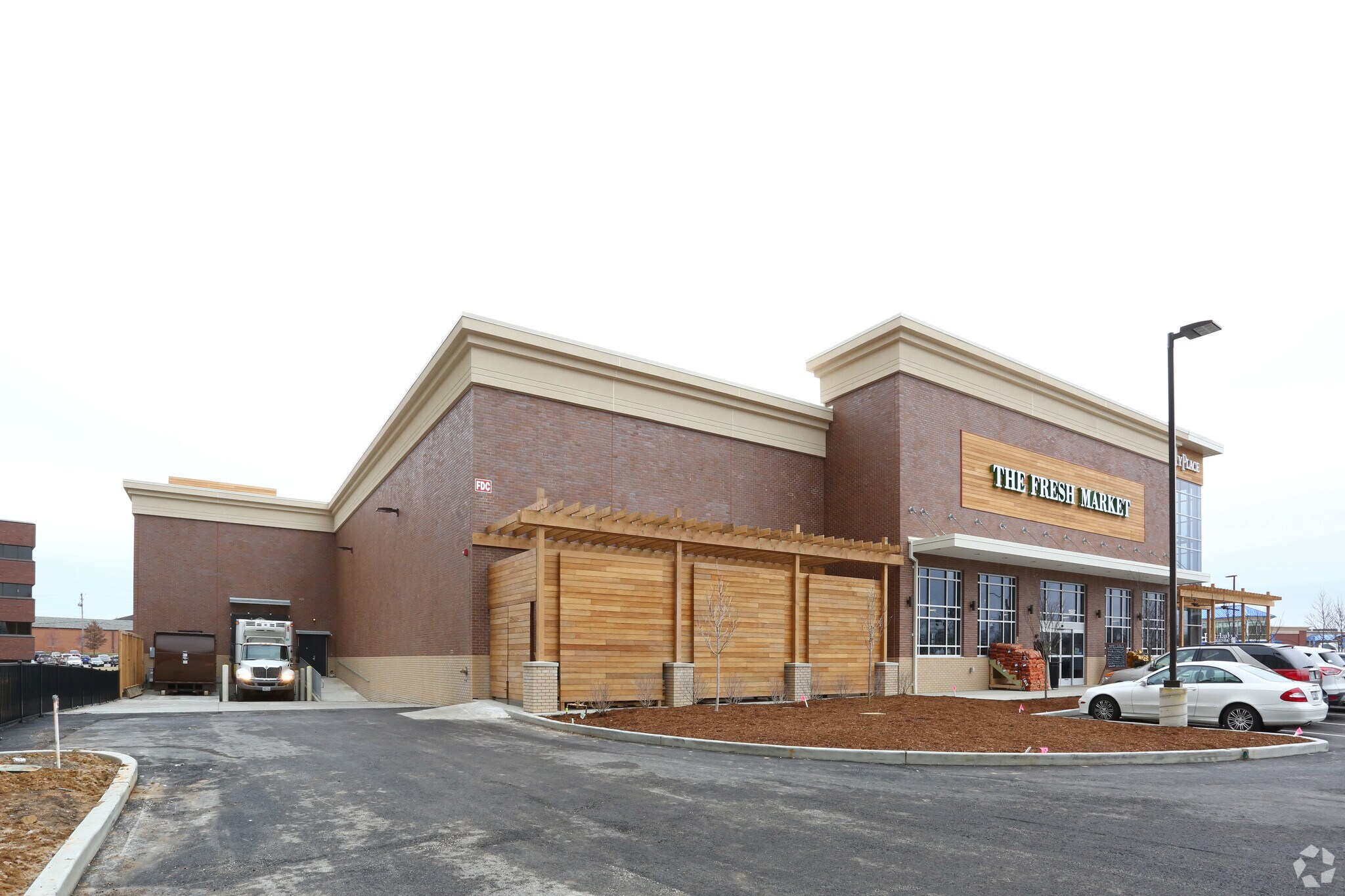 11557 Olive Blvd, Creve Coeur, MO 63141 The Fresh Market