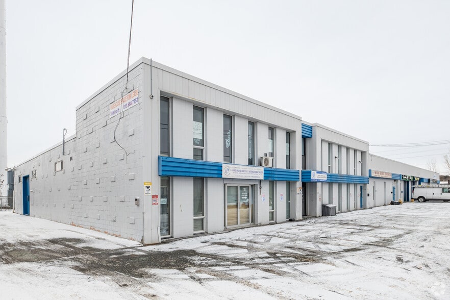 18-28 Cleopatra Dr, Ottawa, ON for sale - Primary Photo - Image 1 of 1