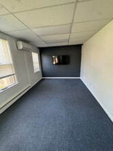 2733 Nottingham Way, Hamilton, NJ for lease Interior Photo- Image 1 of 2