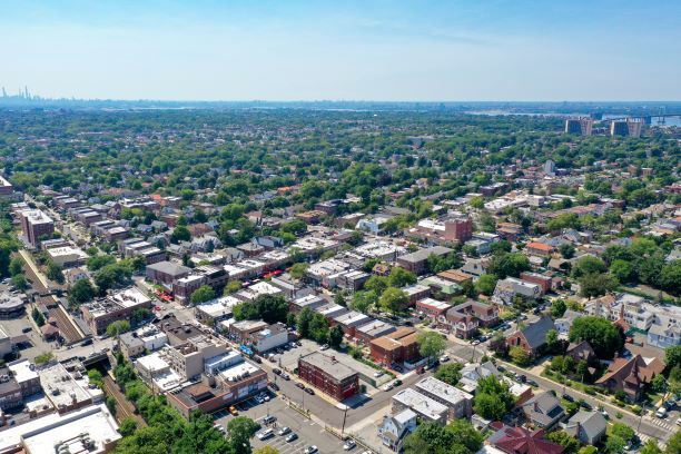 3920 214th Pl, Bayside, NY for sale - Primary Photo - Image 1 of 1