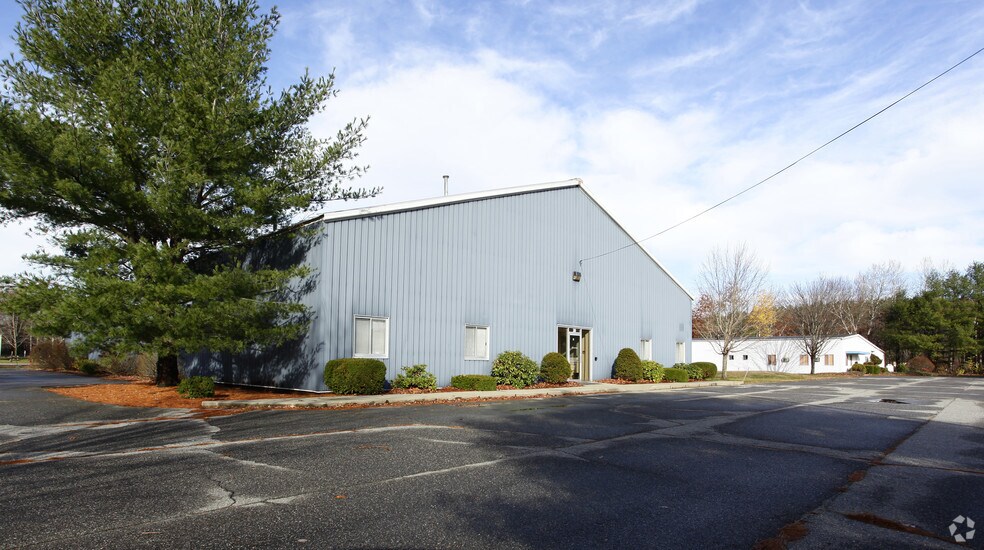 30 Rundlett Hill Rd, Bedford, NH 03110