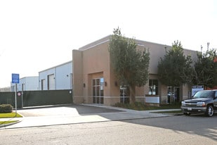 7123 W Pershing Ct, Visalia CA - Warehouse