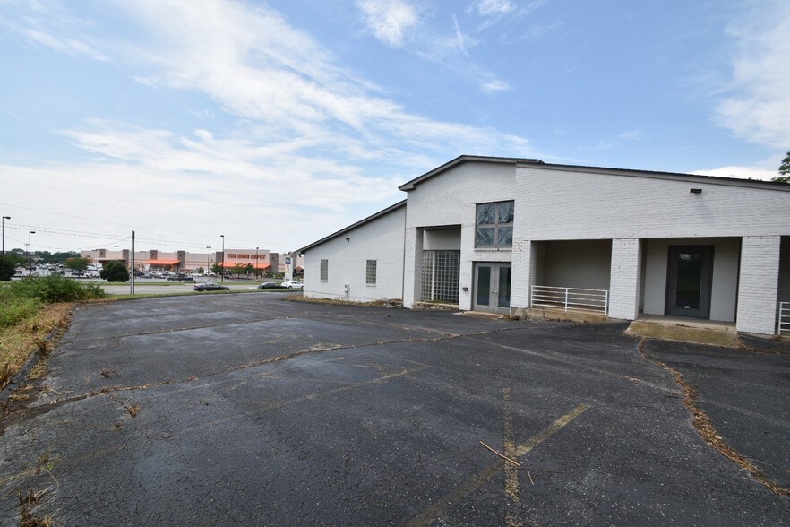 310 Springboro Pike, Dayton, OH 45449