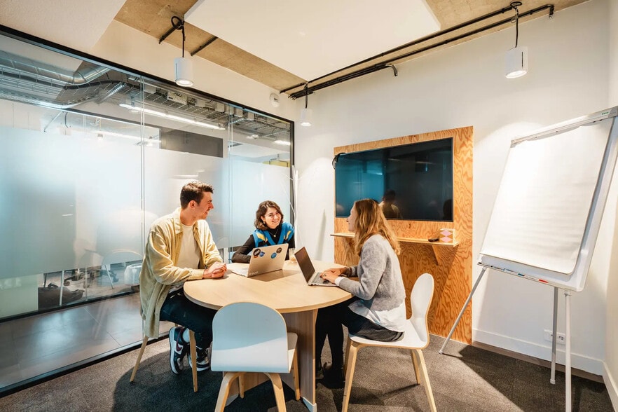 207 Rue De Bercy, Paris for lease - Interior Photo - Image 2 of 8