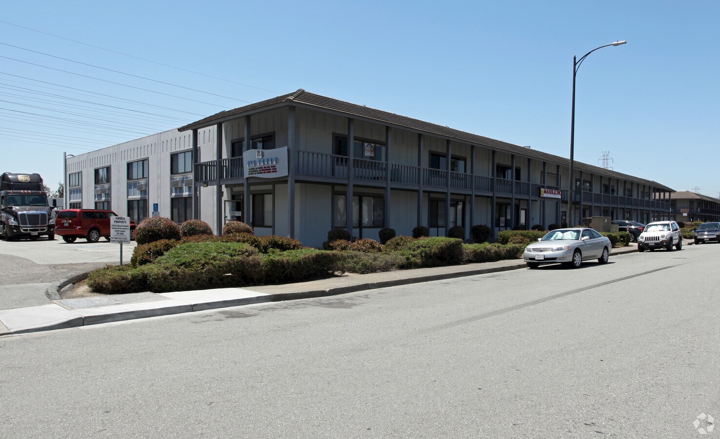 335369 Beach Rd, Burlingame, CA 94010