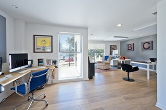 1617 Broadway, Santa Monica, CA for lease Interior Photo- Image 2 of 5