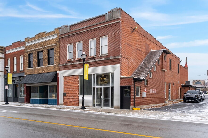 408 W Walnut St, Springfield, MO for lease - Building Photo - Image 2 of 35