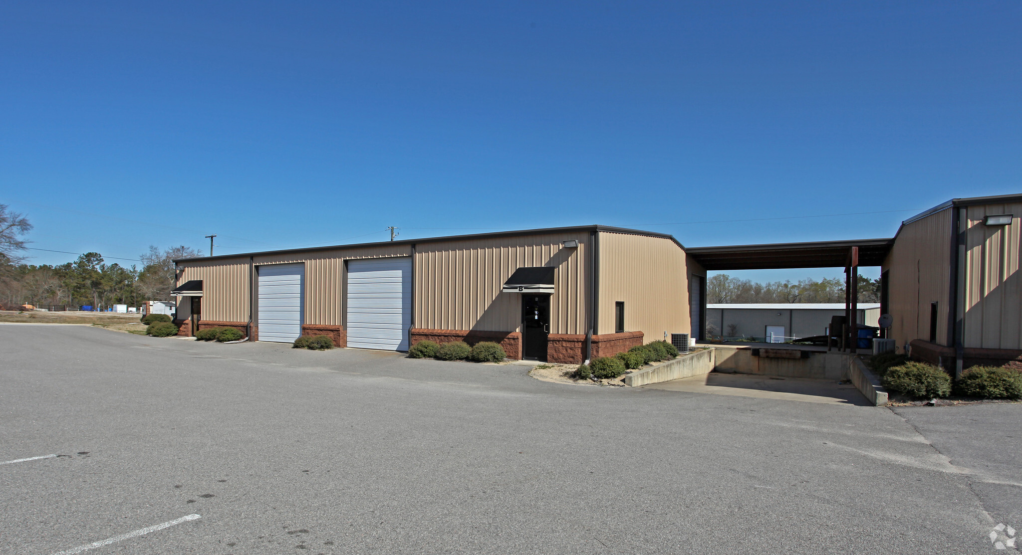 2044 Industrial Blvd, Lexington, SC for lease Primary Photo- Image 1 of 7