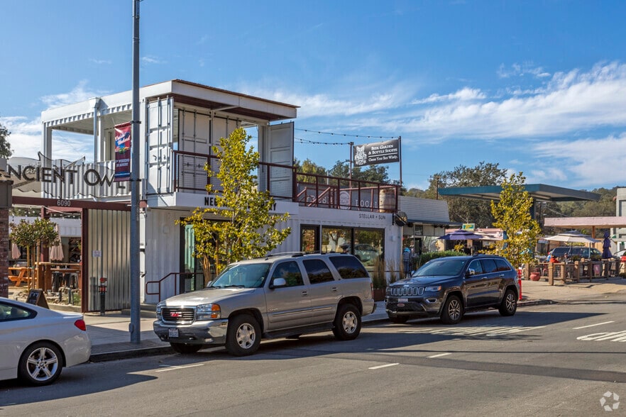 6090 El Camino Real, Atascadero, CA for lease - Primary Photo - Image 1 of 3