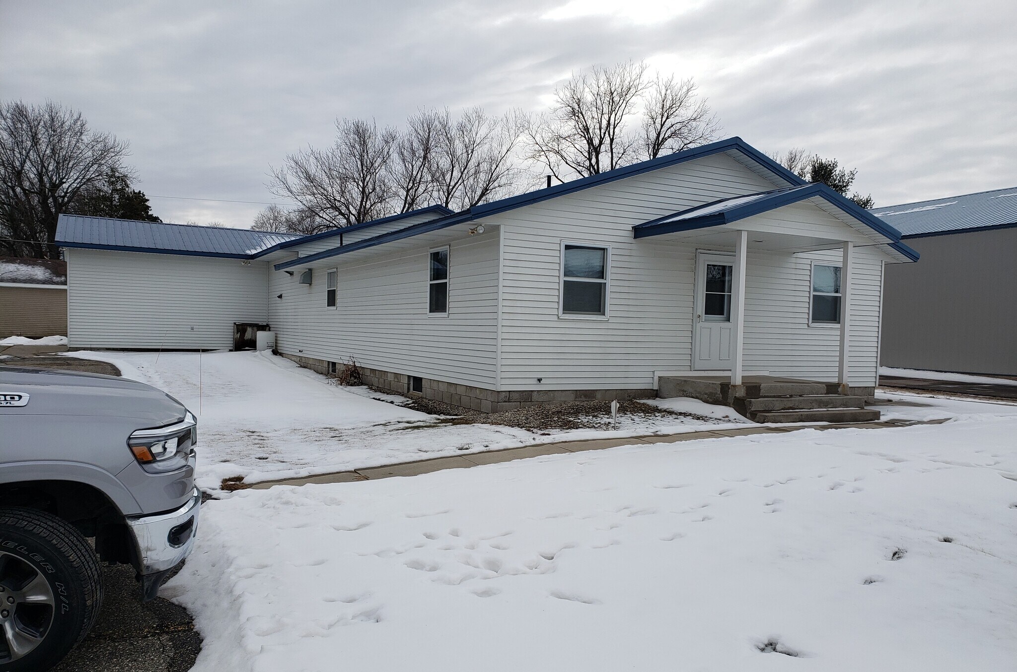 671 W 1st St, Zumbrota, MN for sale Primary Photo- Image 1 of 1