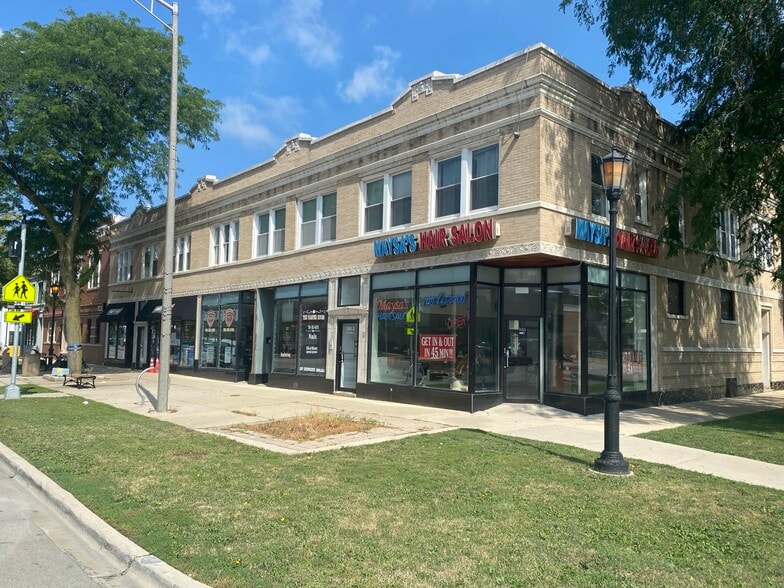 300 Madison St, Oak Park, IL for lease - Building Photo - Image 1 of 5