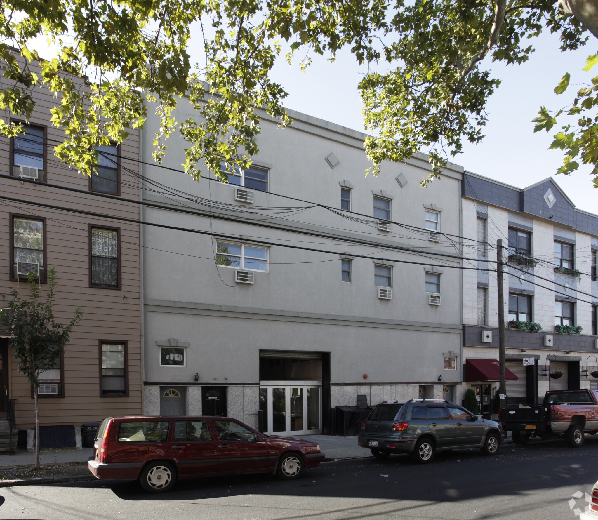 148 Frost St, Brooklyn, NY for sale Primary Photo- Image 1 of 1