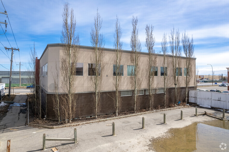 3505 52nd St SE, Calgary, AB for lease - Building Photo - Image 3 of 3