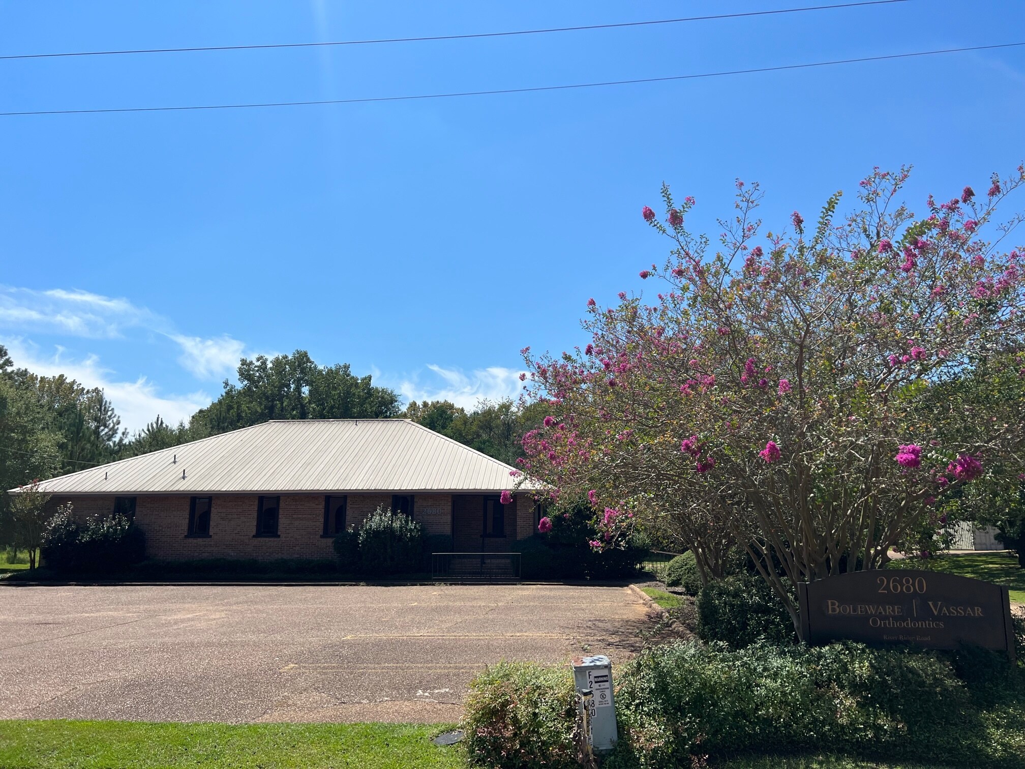 2680 River Ridge Dr, Jackson, MS 39216 Vacant Orthodontist Building