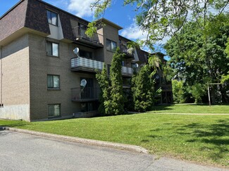 More details for 16203 Boul De Pierrefonds, Pierrefonds, QC - Multifamily for Sale