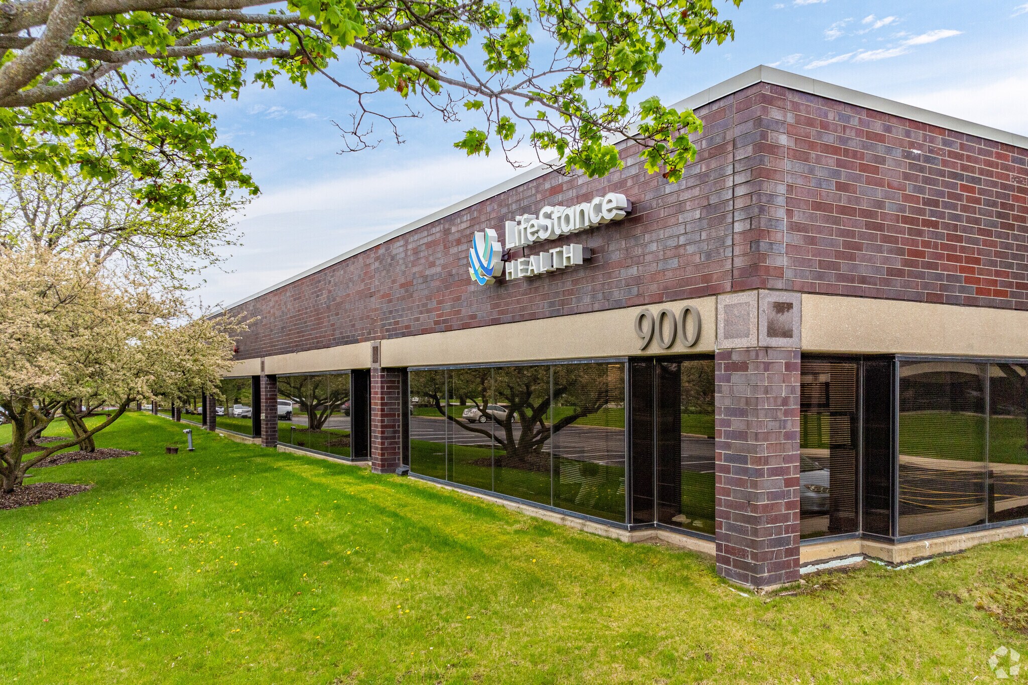 750-900 E Diehl Rd, Naperville, IL for sale Primary Photo- Image 1 of 1