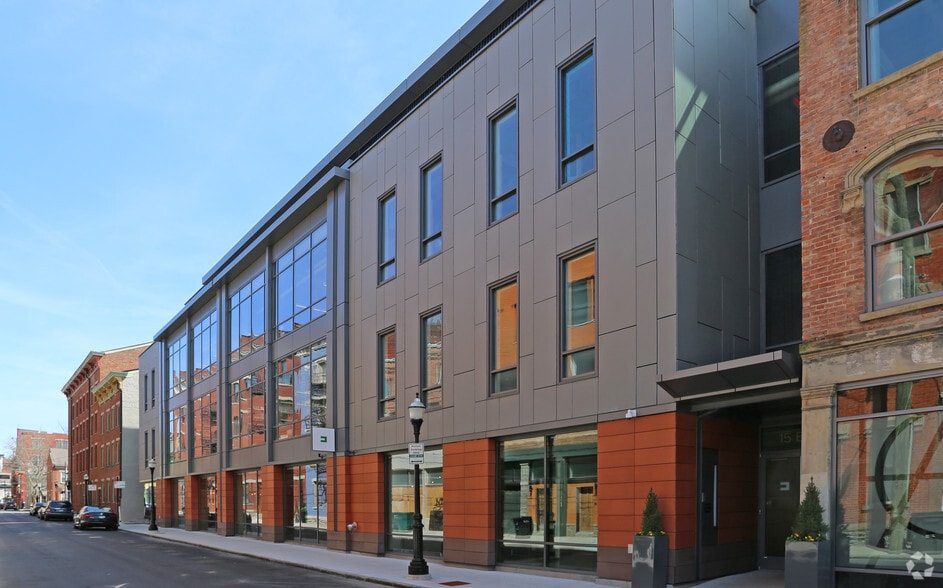 15 E 14th St, Cincinnati, OH for lease - Primary Photo - Image 1 of 6