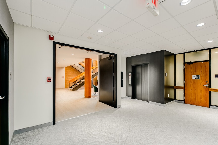 680 Craig Rd, Saint Louis, MO for lease - Interior Photo - Image 2 of 4