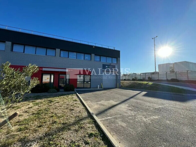 Flex in Gignac-la-Nerthe for lease - Building Photo - Image 3 of 12