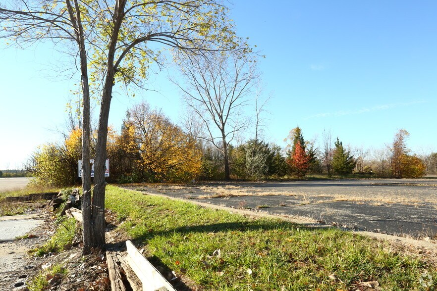 4405 W Pierson Rd, Flint, MI for sale - Primary Photo - Image 1 of 1