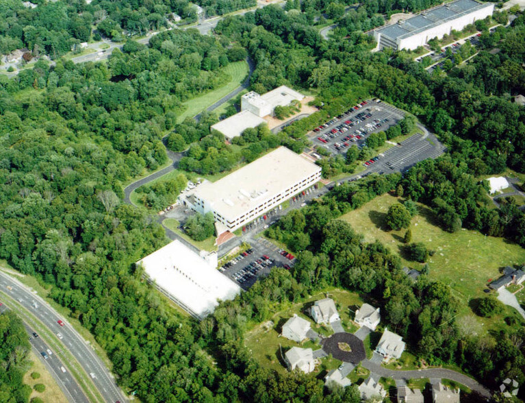 900 Long Ridge Rd, Stamford, CT for lease - Primary Photo - Image 1 of 2