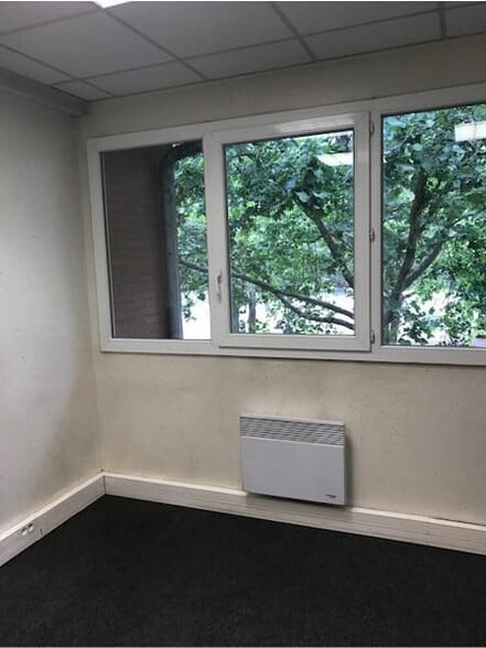 64 Allée De Bellefontaine, Toulouse for sale - Interior Photo - Image 3 of 5