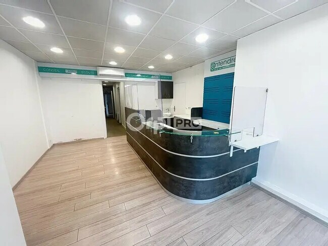 Location Bureaux 66 m²