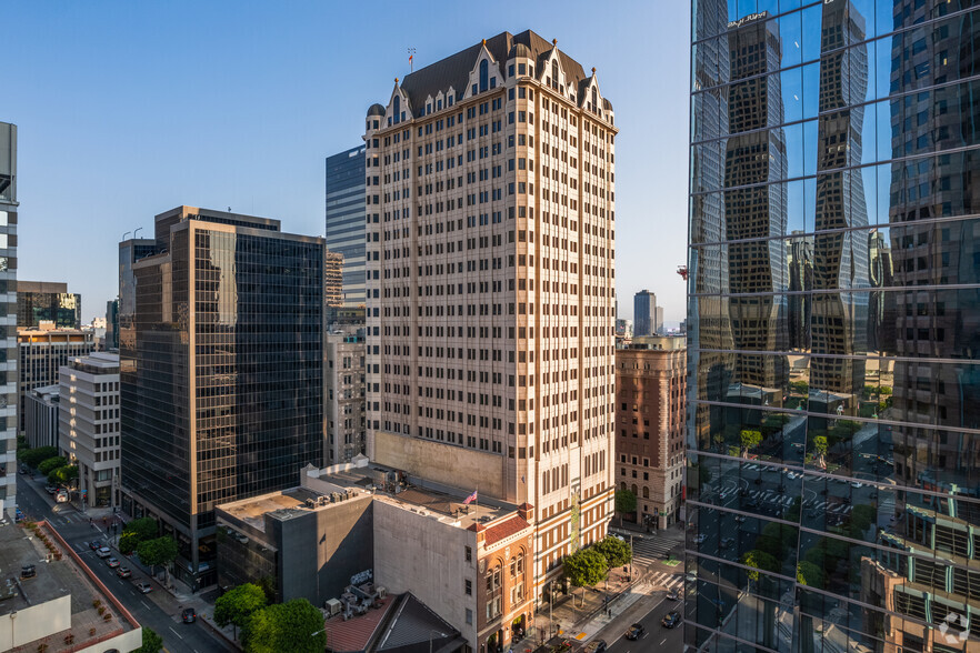 660 S Figueroa St, Los Angeles, CA for sale - Building Photo - Image 3 of 37