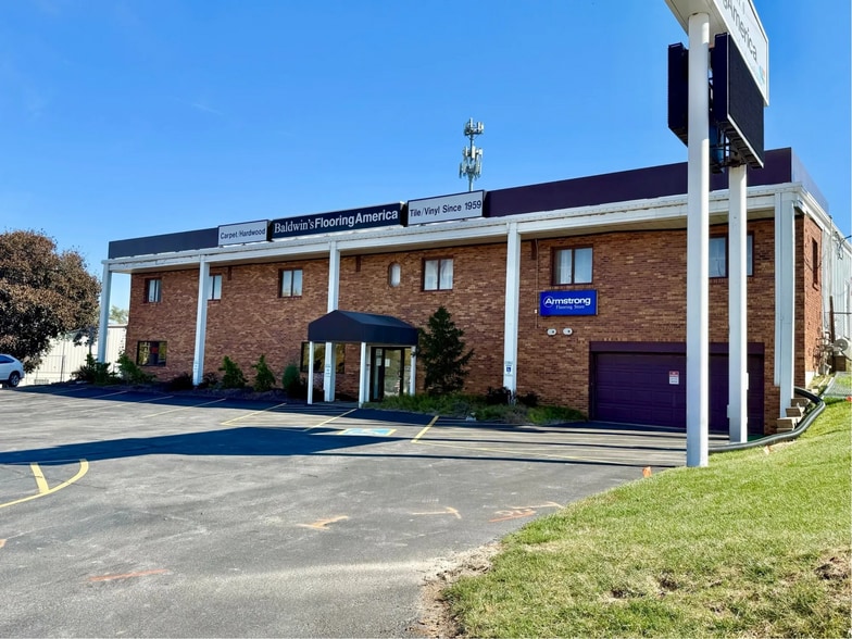 9625 Ida St, Omaha, NE for lease - Primary Photo - Image 1 of 3